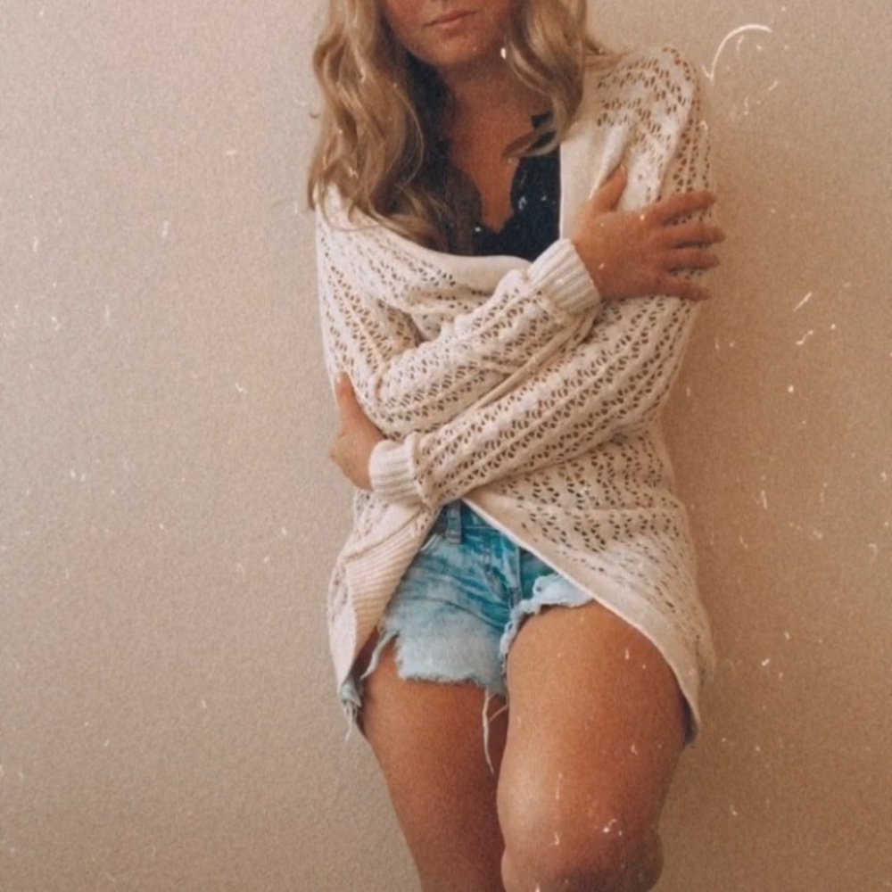 Cream cardigan Kimchi Blue